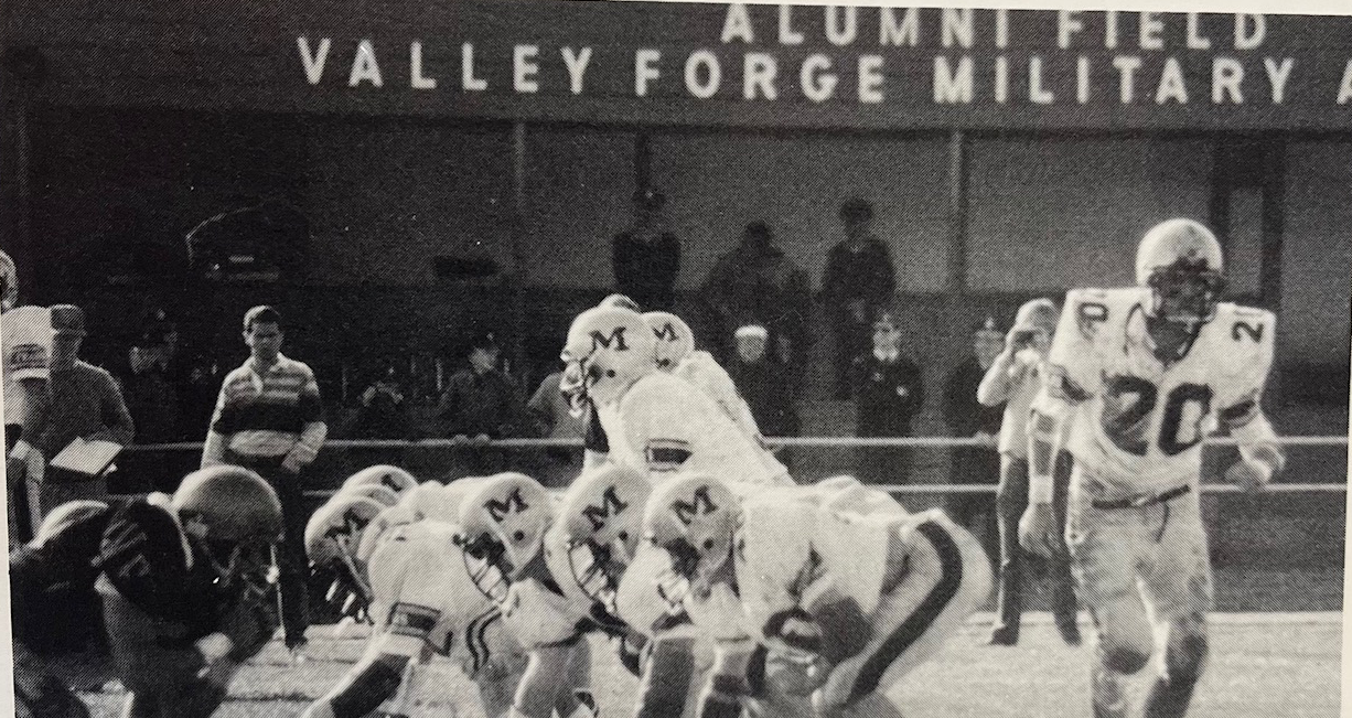 1987 Malvern offense at the line ready