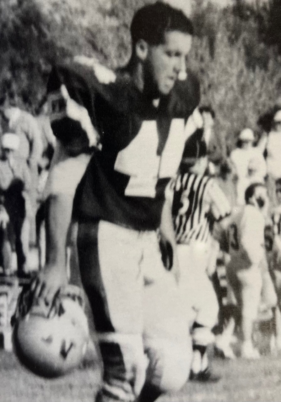 1987 Malvern player coming off the field